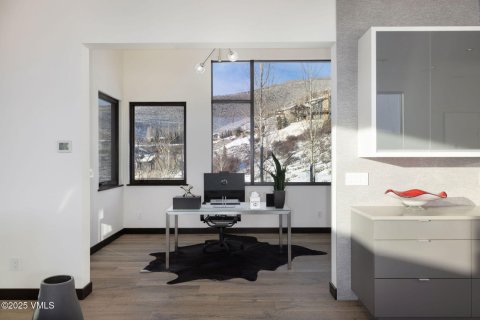 Дом с 4 спальнями в Эйвон, США №75943 10