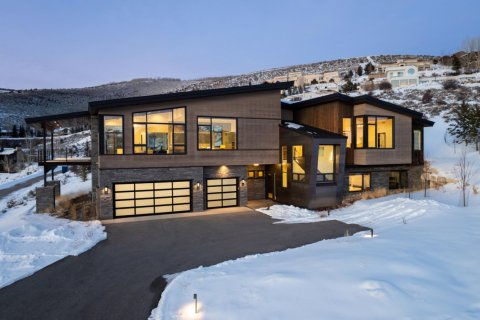 Дом с 4 спальнями в Эйвон, США №75943 1