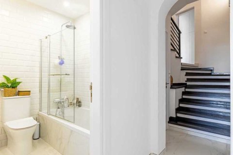 3 bedrooms House in Tala, Cyprus No. 29266 12