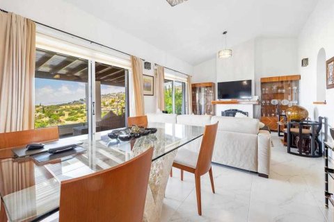 3 bedrooms House in Tala, Cyprus No. 29266 3