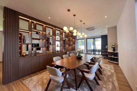 5 bedrooms House in Chiang Mai, Thailand No. 97517 2