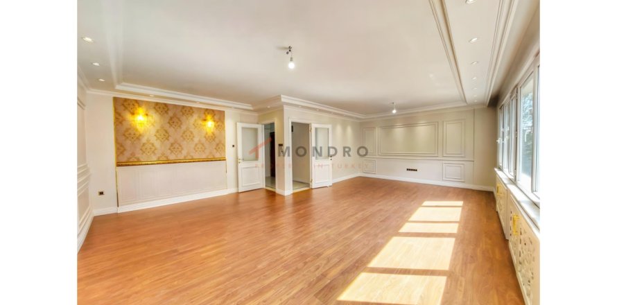 3 bedrooms Apartment in Sisli, Turkey No. 118107