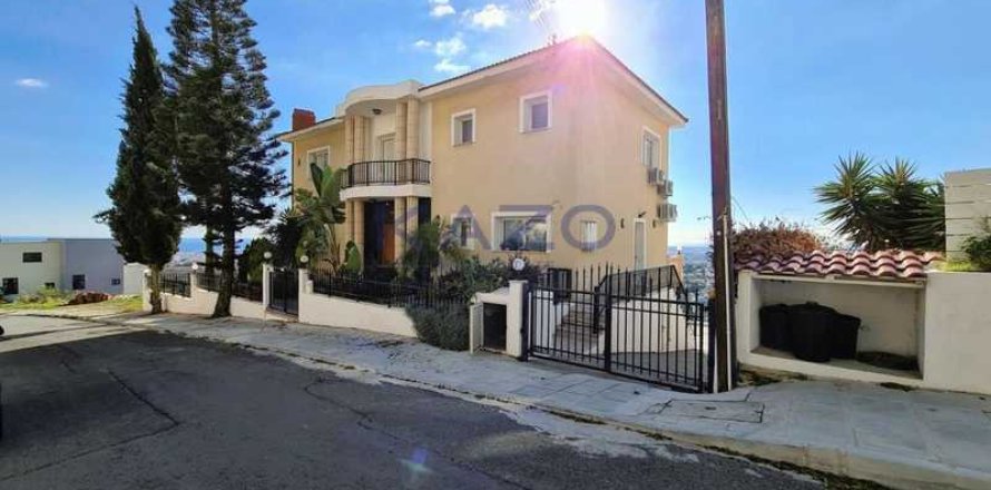 5 bedrooms House in Limassol, Cyprus No. 73704