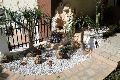 5 bedrooms House in Limassol, Cyprus No. 73704 8