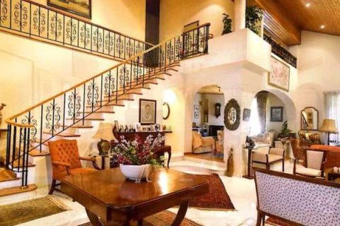 4 bedrooms Villa in Enkomi, Cyprus No. 76916 6