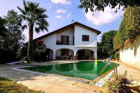 4 bedrooms Villa in Enkomi, Cyprus No. 76916 1