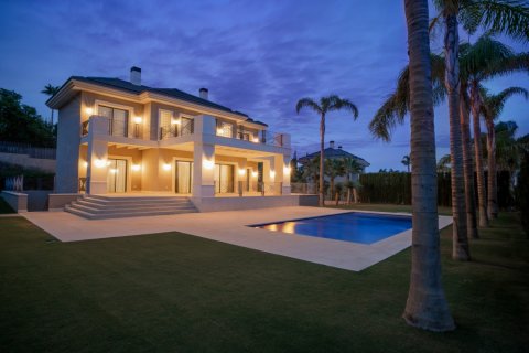 6 bedrooms Villa in Tan Xuan, Vietnam No. 83969 22