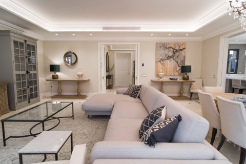 6 bedrooms Villa in Tan Xuan, Vietnam No. 83969 7