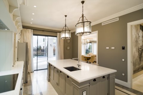 6 bedrooms Villa in Tan Xuan, Vietnam No. 83969 5