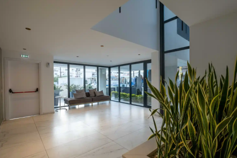 3 bedrooms Penthouse in Limassol, Cyprus No. 35167 16