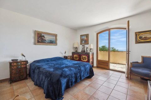 5 bedrooms House in Cabris, France No. 100247 8