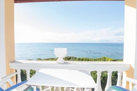 Дом с 14 комнатами в Керкира, Греция №55752 1