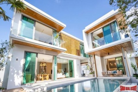 4 bedrooms Villa in Phuket, Thailand No. 97103 1