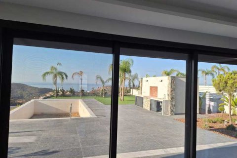 Вилла с 4 спальнями в Пареклисия, Кипр №74124 9