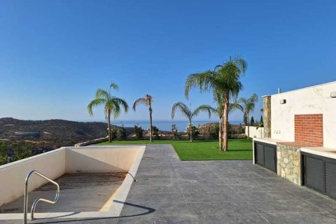 Вилла с 4 спальнями в Пареклисия, Кипр №74124 2