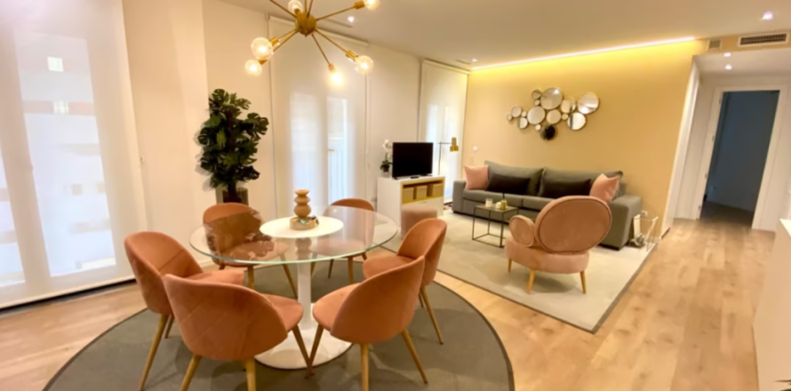 2 dormitorios Apartment en Madrid, Spain No. 99114