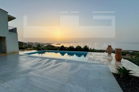 4 bedrooms Villa in Crete, Greece No. 74548 3