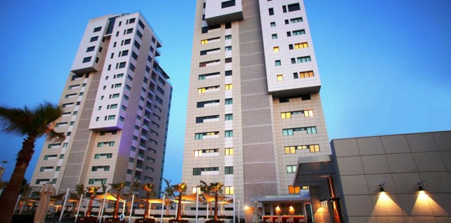 2 bedrooms Apartment in Nicosia, Cyprus No. 106255