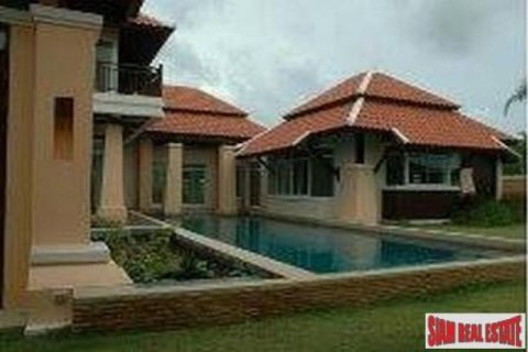 3 bedrooms Villa in Jomtien Beach, Thailand No. 96505 6