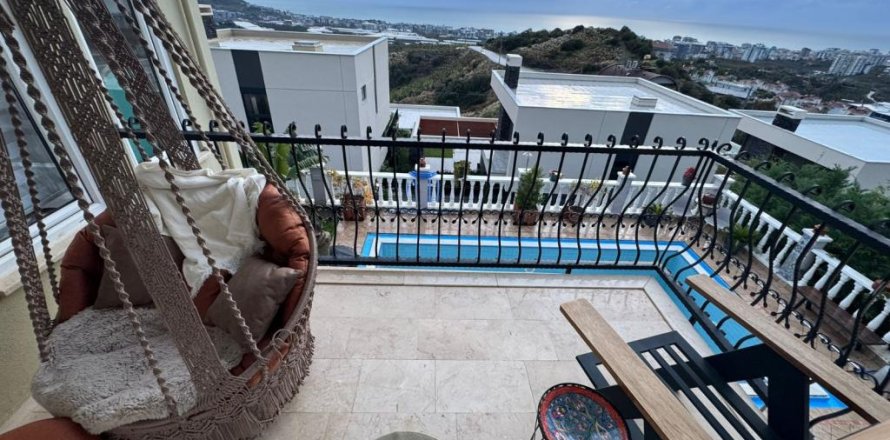 5 rooms Villa in Alanya, Turkey No. 99270