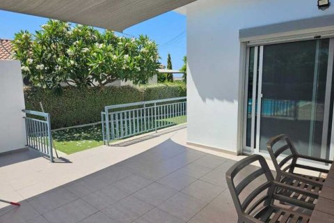 3 bedrooms House in Erimi, Cyprus No. 63517 2