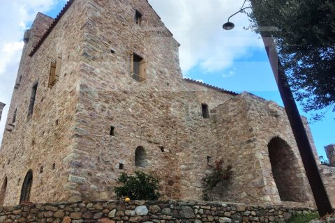 5 bedrooms House in Skoutari, Greece No. 24352 3