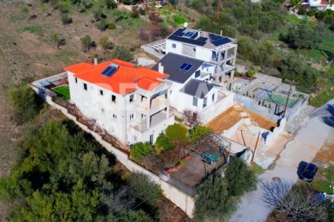 2 bedrooms Building in Volos, Greece No. 79257 2