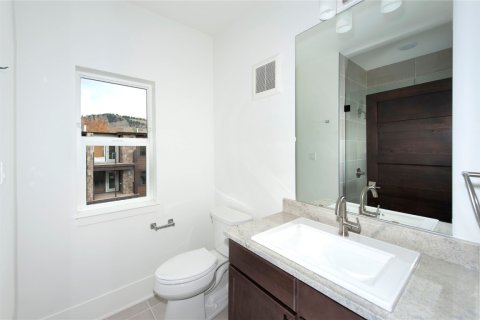 2 bedrooms Condo in Silverthorne, USA No. 69814 14