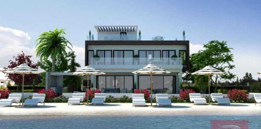 Вилла с 4 спальнями в Ларнака, Кипр №79645