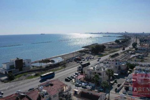 Вилла с 4 спальнями в Ларнака, Кипр №79645 9