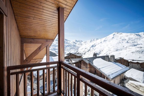 5 bedrooms Apartment in Les Belleville, France No. 99451 13