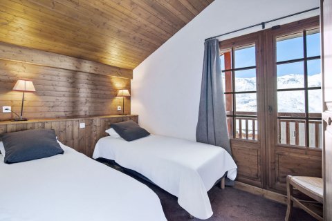 5 bedrooms Apartment in Les Belleville, France No. 99451 10