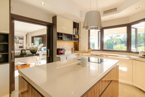 5 bedrooms Villa in Tan Xuan, Vietnam No. 27402 7