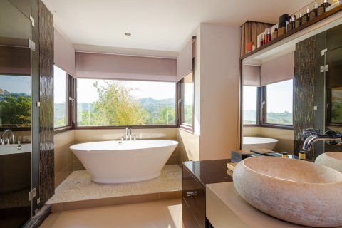 5 bedrooms Villa in Tan Xuan, Vietnam No. 27402 13