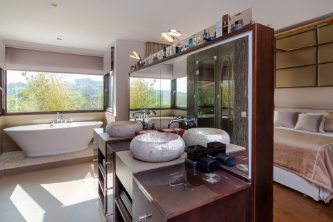 5 bedrooms Villa in Tan Xuan, Vietnam No. 27402 14