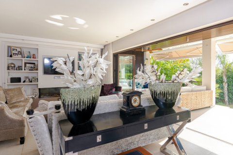 5 bedrooms Villa in Tan Xuan, Vietnam No. 27402 19