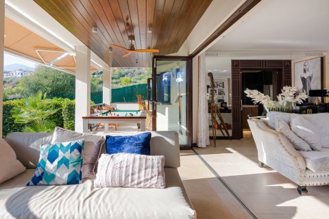 5 bedrooms Villa in Tan Xuan, Vietnam No. 27402 22