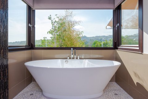 5 bedrooms Villa in Tan Xuan, Vietnam No. 27402 12