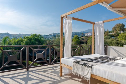 5 bedrooms Villa in Tan Xuan, Vietnam No. 27402 4