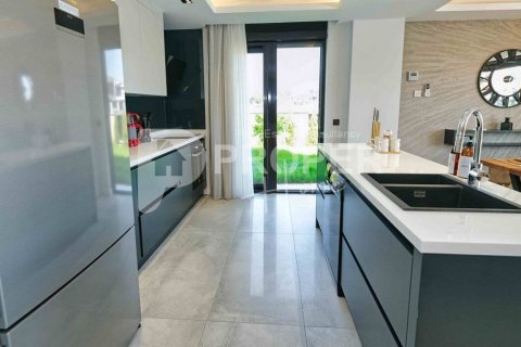 Вилла с 4 спальнями в Nenh, Вьетнам №11683 3