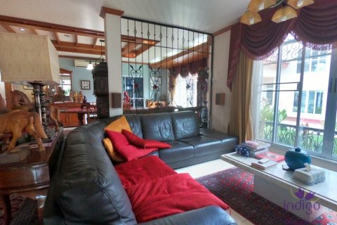 6 bedrooms House in Chiang Mai, Thailand No. 97839 3
