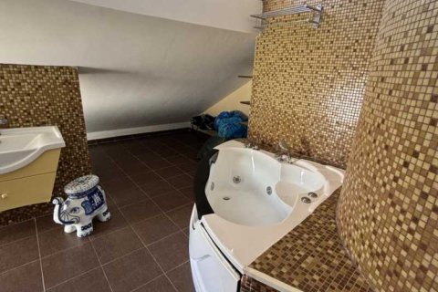 7 bedrooms House in Germasogeia, Cyprus No. 70689 13