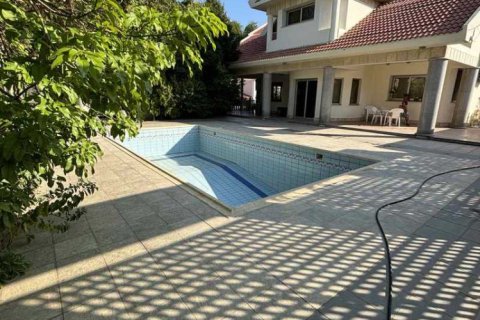 7 bedrooms House in Germasogeia, Cyprus No. 70689 4