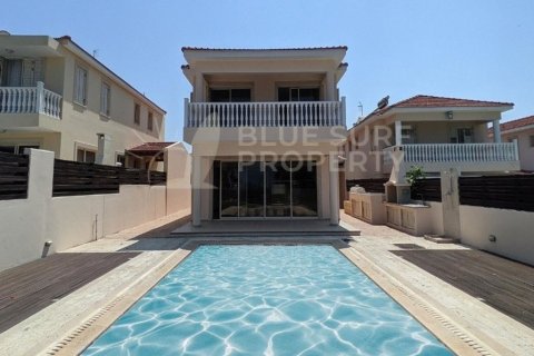 5 bedrooms Villa in Paralimni, Cyprus No. 104857 27