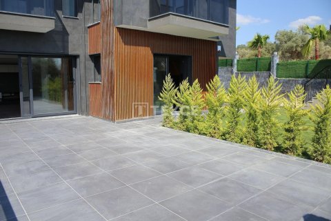 6 bedrooms Villa in Quang Minh, Vietnam No. 73315 13