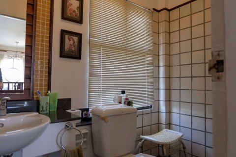 Дом с 4 спальнями в Чиангмай, Таиланд №97754 2