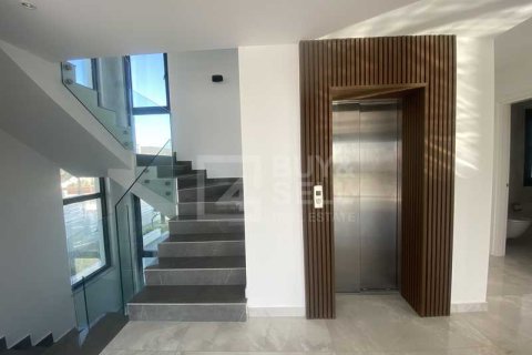 Вилла с 4 спальнями в Пареклисия, Кипр №78368 11