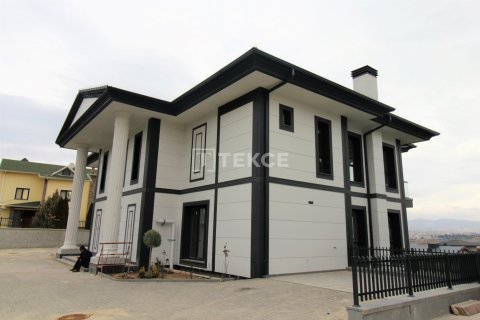 6 bedrooms Villa in Quang Ngai, Vietnam No. 11587 4