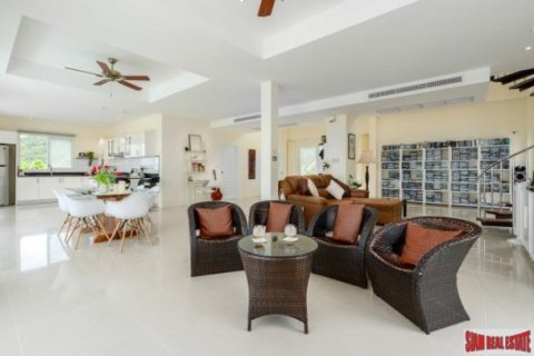 4 bedrooms Villa in Ko Samui, Thailand No. 96055 8