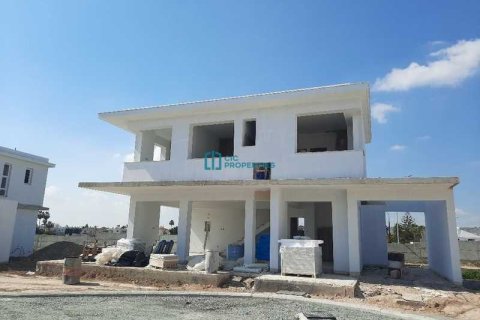 3 bedrooms Villa in Larnaca, Cyprus No. 84448 1